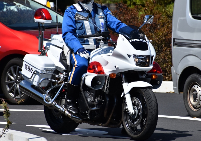 警察